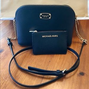 Michael Kors Crossbody Bag w/ Matching Wallet